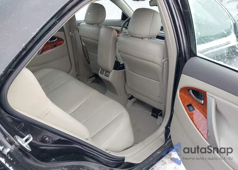 2011 Toyota Camry Xle z USA, uszkodzony, nr VIN 4T4BF3EK1BR148173